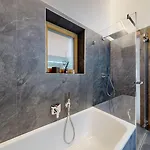 Tete Blanche 12 - Luxe & View 8 Pers