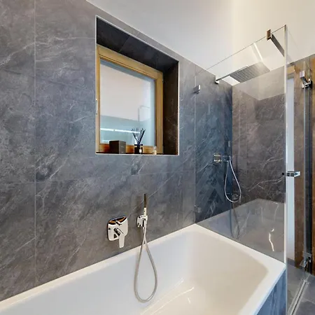 Tete Blanche 12 - Luxe & View 8 Pers