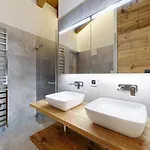 Tete Blanche 12 - Luxe & View 8 Pers